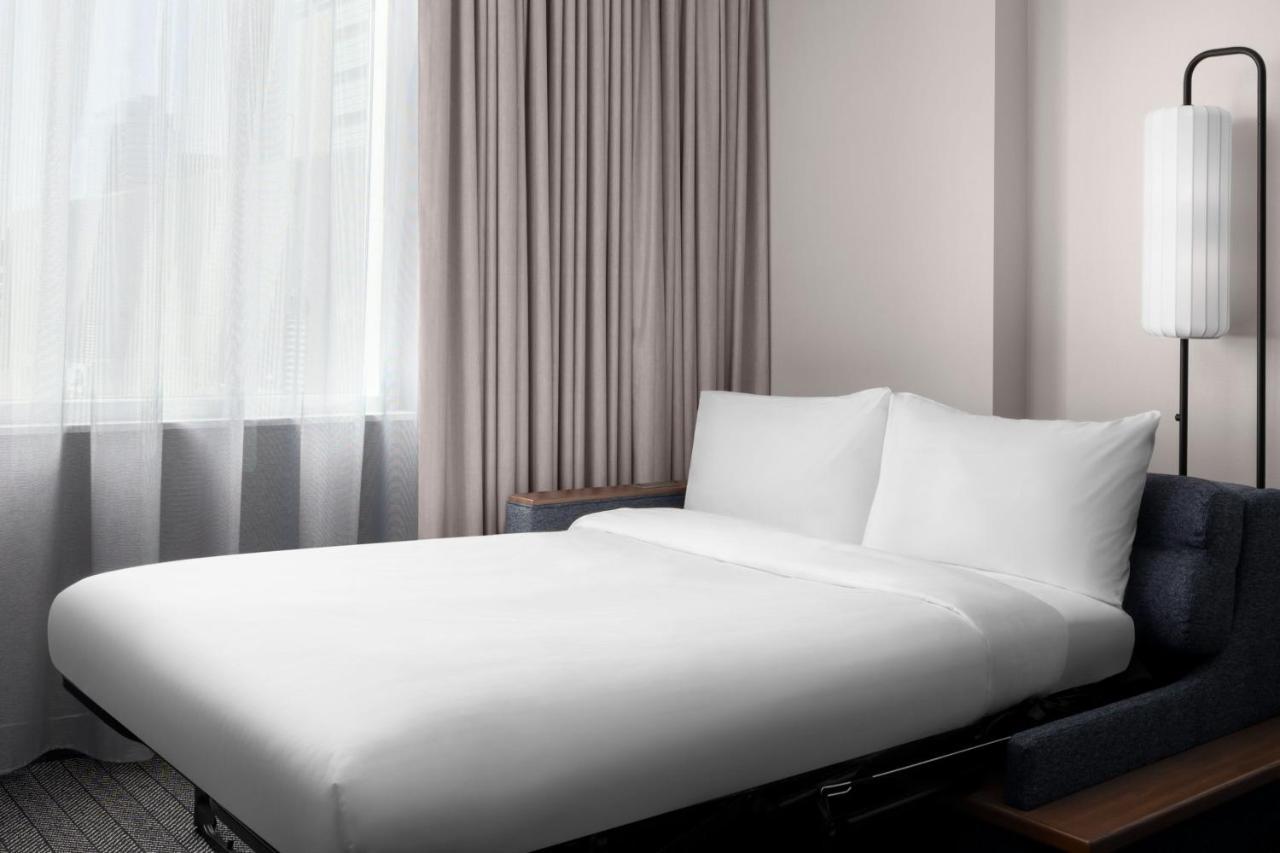 Courtyard By Marriott Calgary Downtown Hotel Екстериор снимка